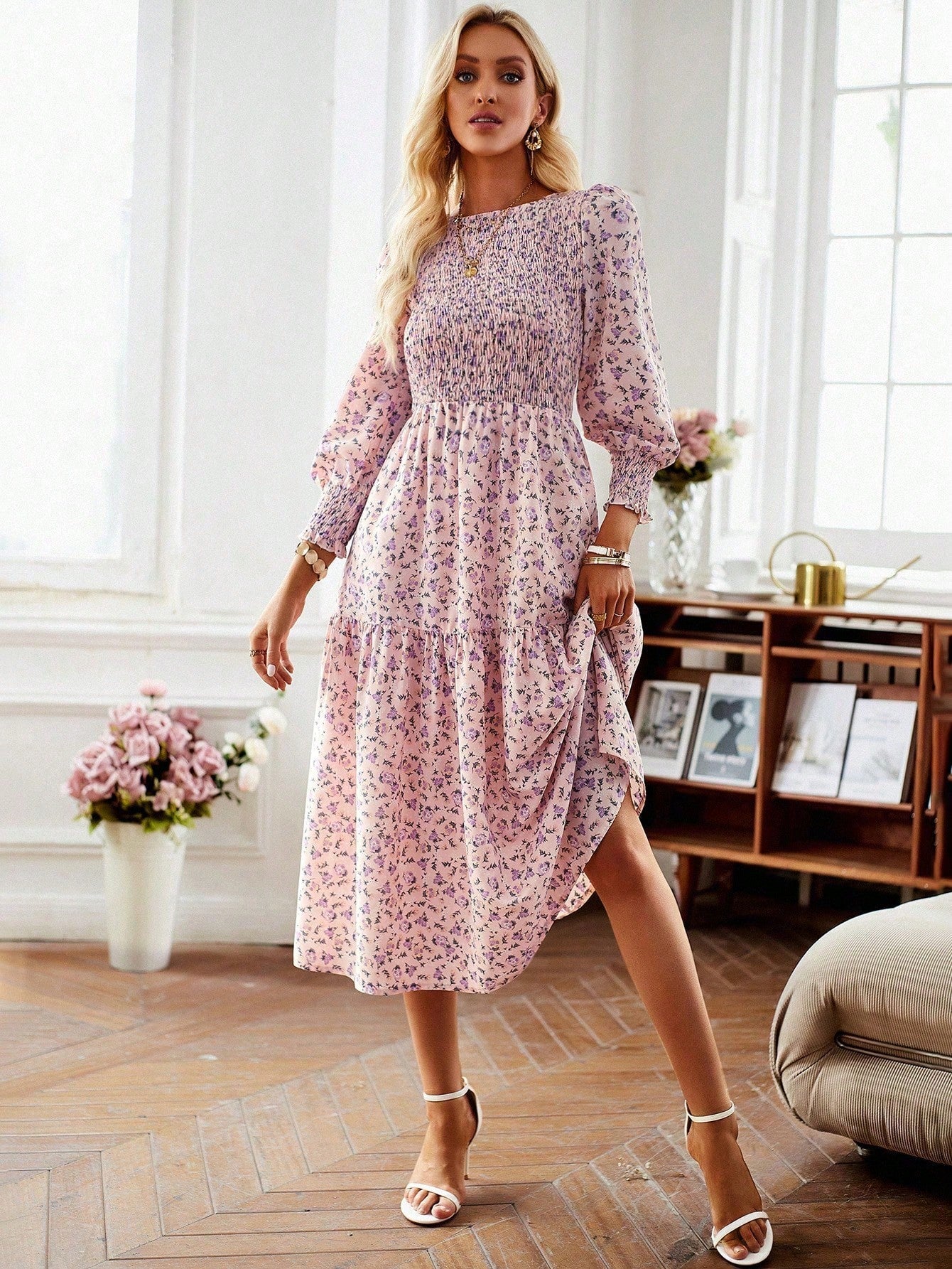 Florales Midikleid für Damen mit Raffung in der Taille und langen Ärmeln, Größe