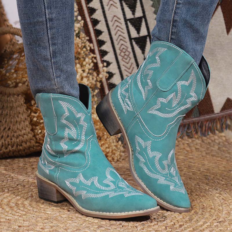 Valenzora | Vintage Embroidered Boots