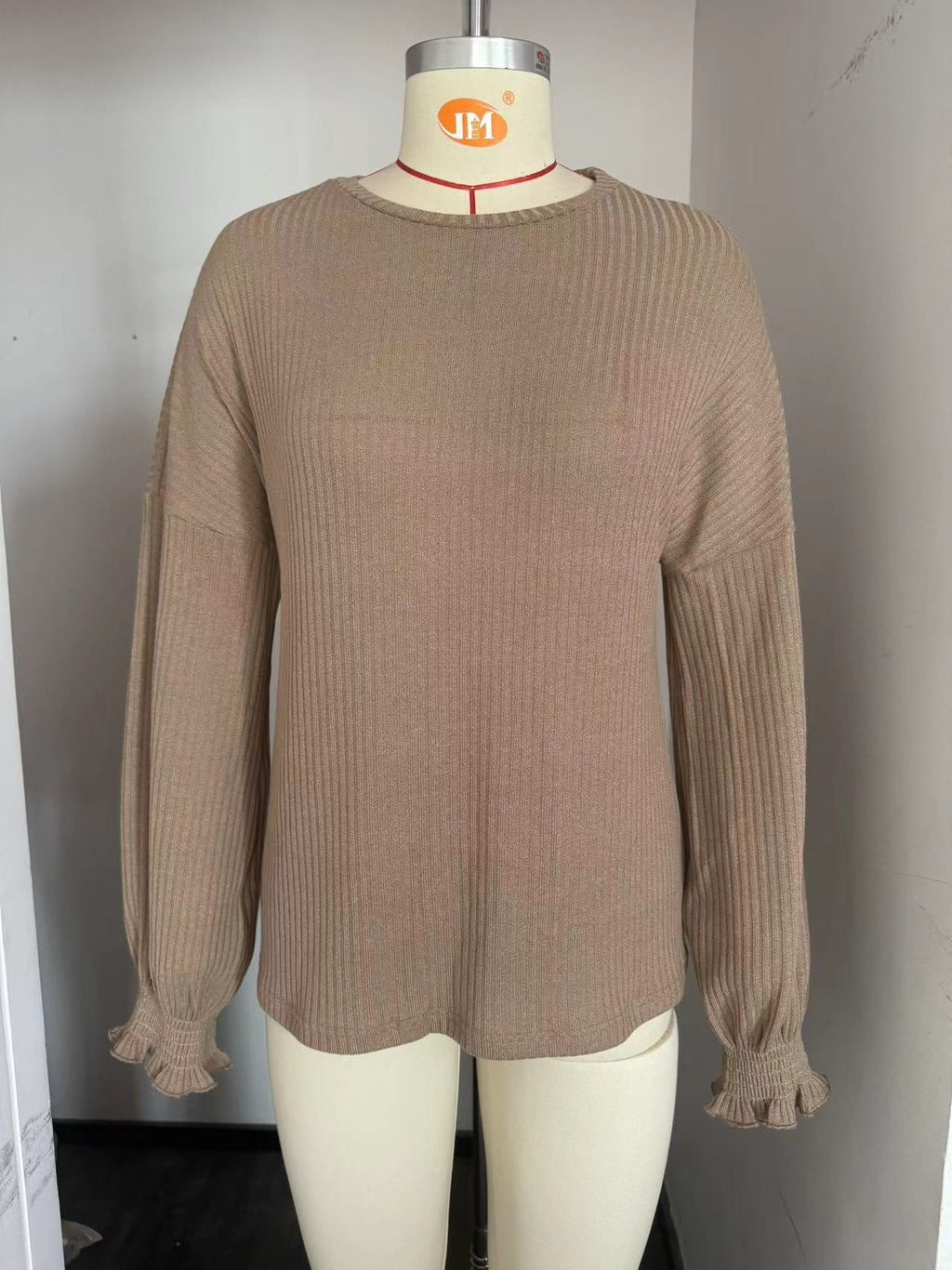 Women's casual sweater with fine ribbing and elasticated cuffs, size S
