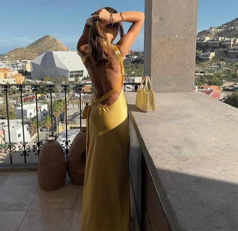 Valenzora | Schulterfreies Kleid mit Schnürdetails für Damen