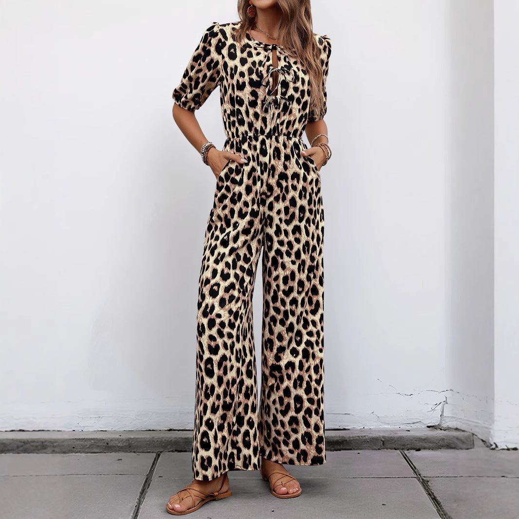 Damen-Jumpsuit mit elegantem Wickelausschnitt und modischem Leopardenmuster, Größe
