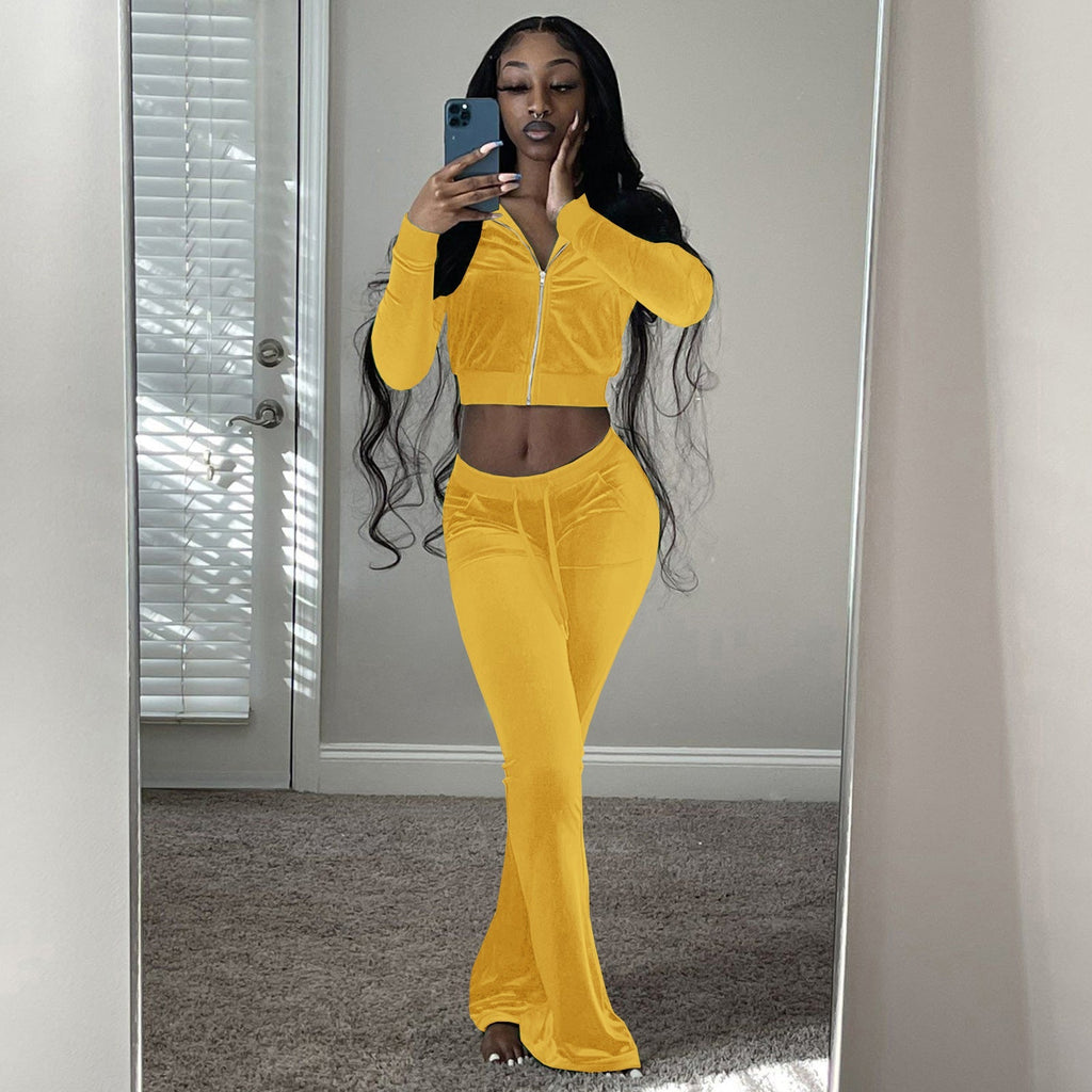 Women's velour tracksuit with zip front and wide-leg trousers, size