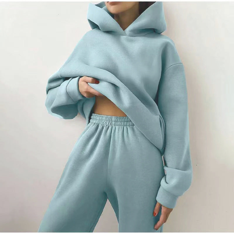 Women's sporty set with hoodie and jogging pants, size