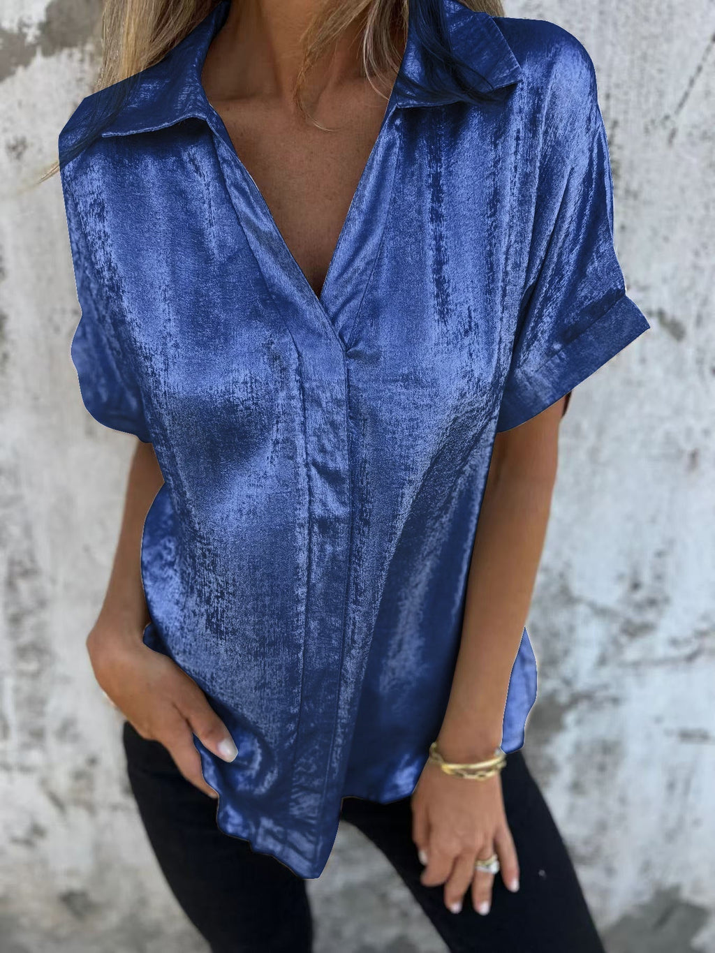 Women's short-sleeved silk blouse with elegant sheen and fashionable lapel, size S