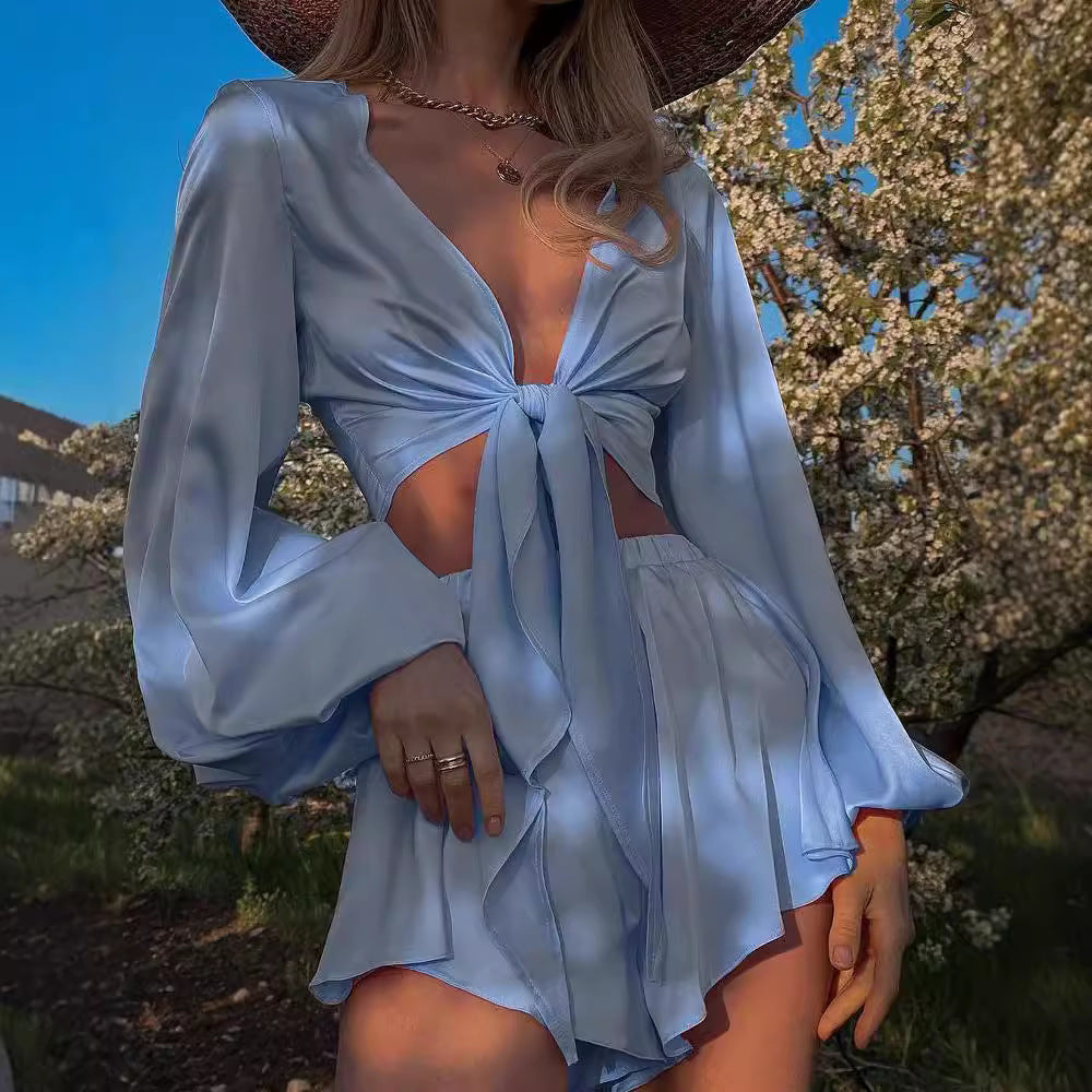 Damen-Mode-Set bestehend aus einer leichten Bluse und einem fließenden Rock, Größe [size]