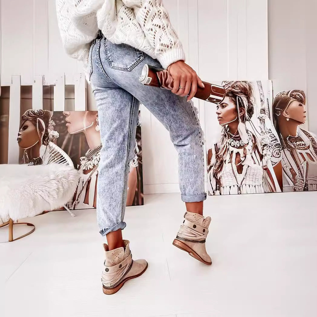 Women's Destroyed Boyfriend Jeans in a casual vintage style with a high waist, size [size missing]