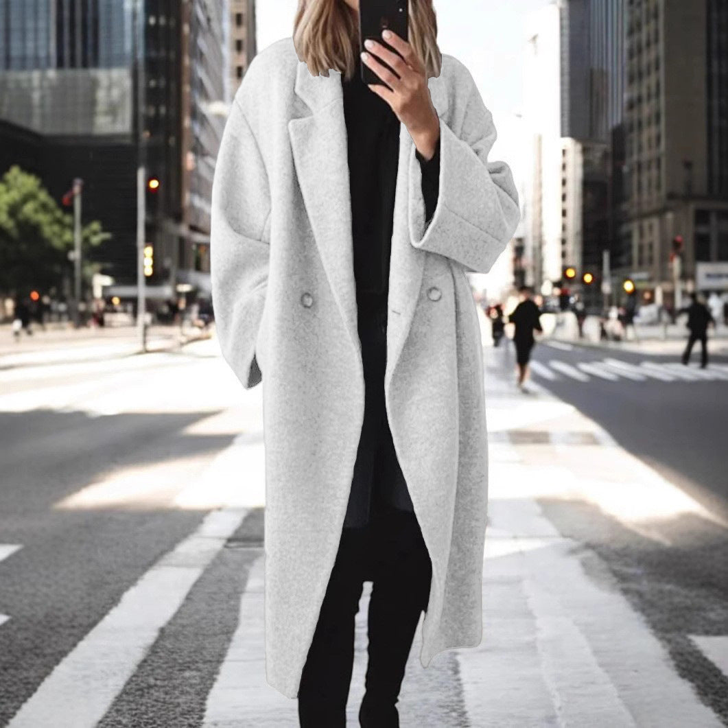 Oversize-Wollmantel für Damen mit elegantem Schnitt und dezenten Druckknöpfen, Größe S