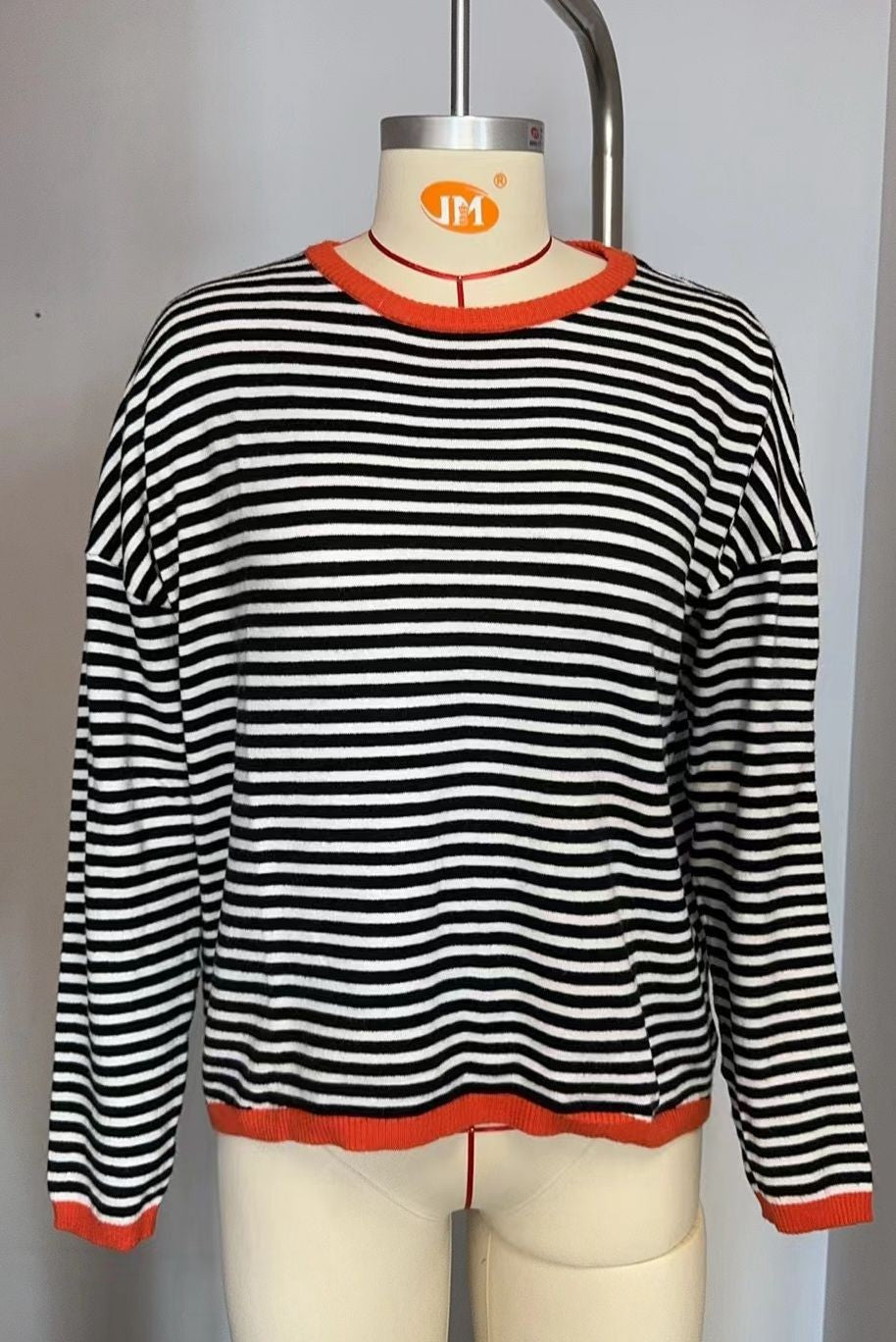 Women's casual striped sweater, size