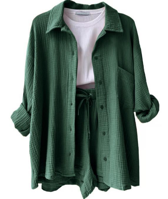 Women's casual summer outfit with modern button placket and elastic waistband, size S
