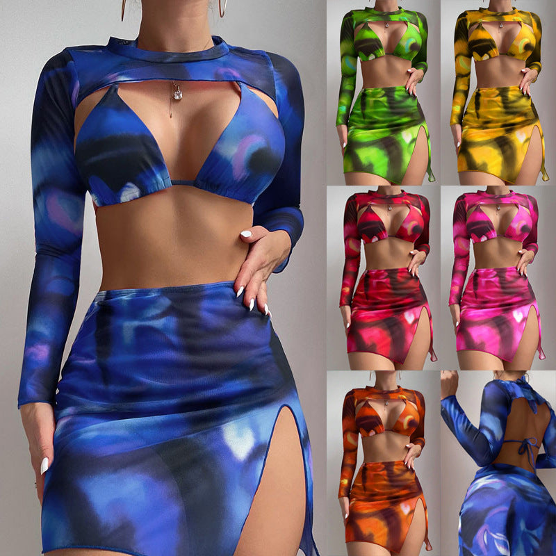 Women's sports bikini set with long sleeves and fashionable cut, size S