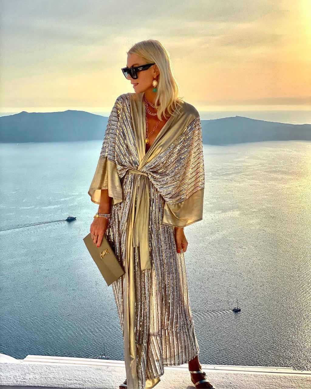 Women's shimmering kaftan with luxurious details, size S