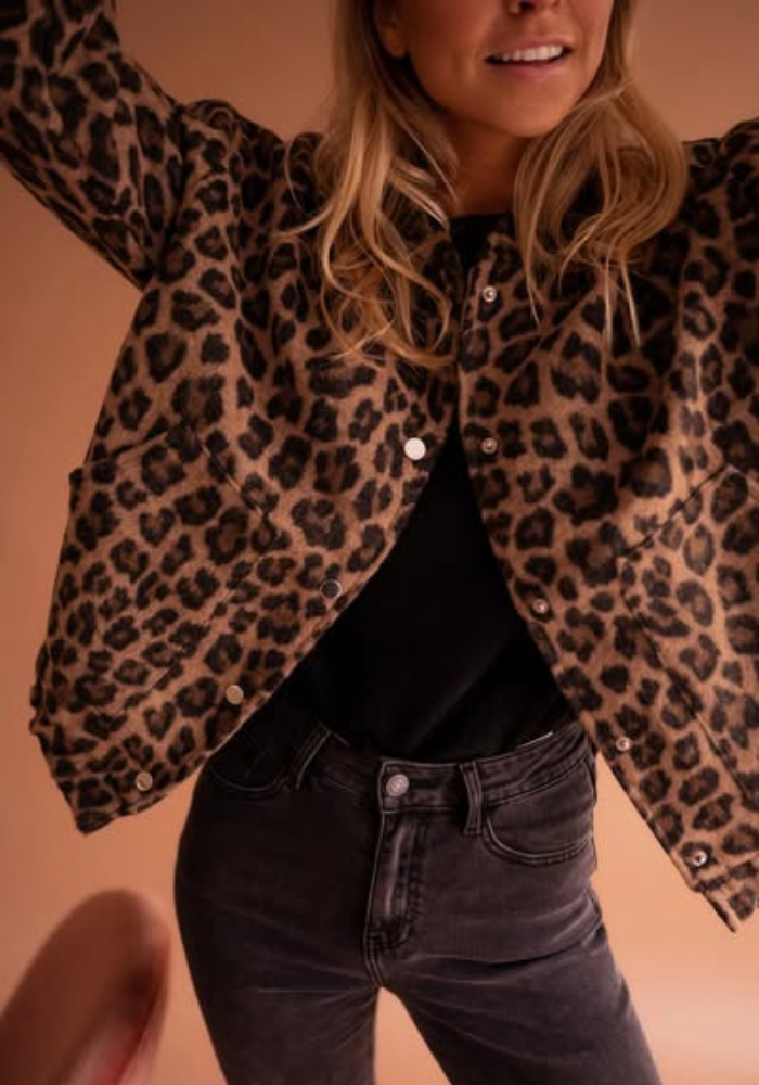 Valenzora | Leopard Bomber Jacket
