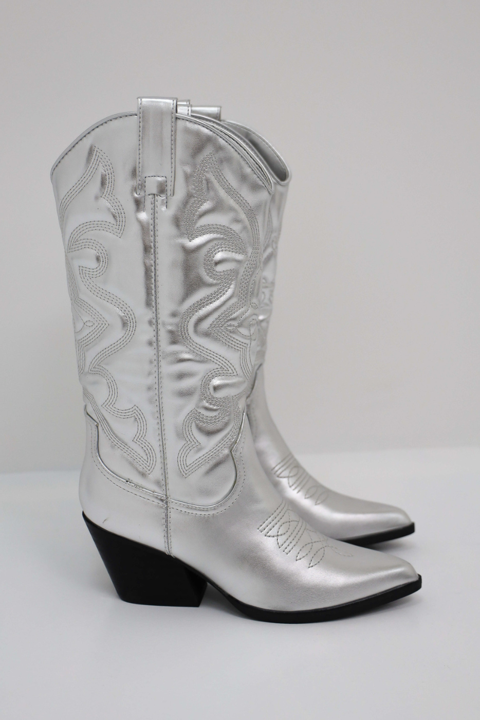 Valenzora | Trendy Western Boots - Stylish High Boots