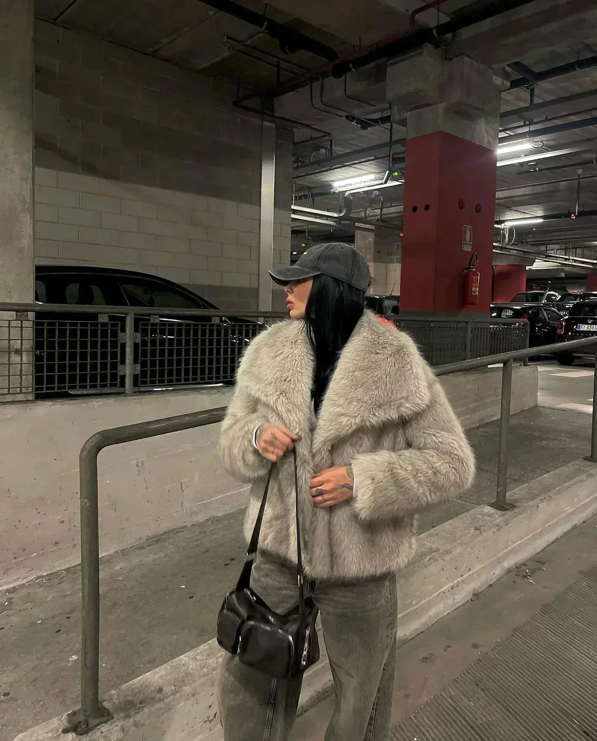 Valenzora women's fur coat with a luxurious touch - Winter 2026 Edition