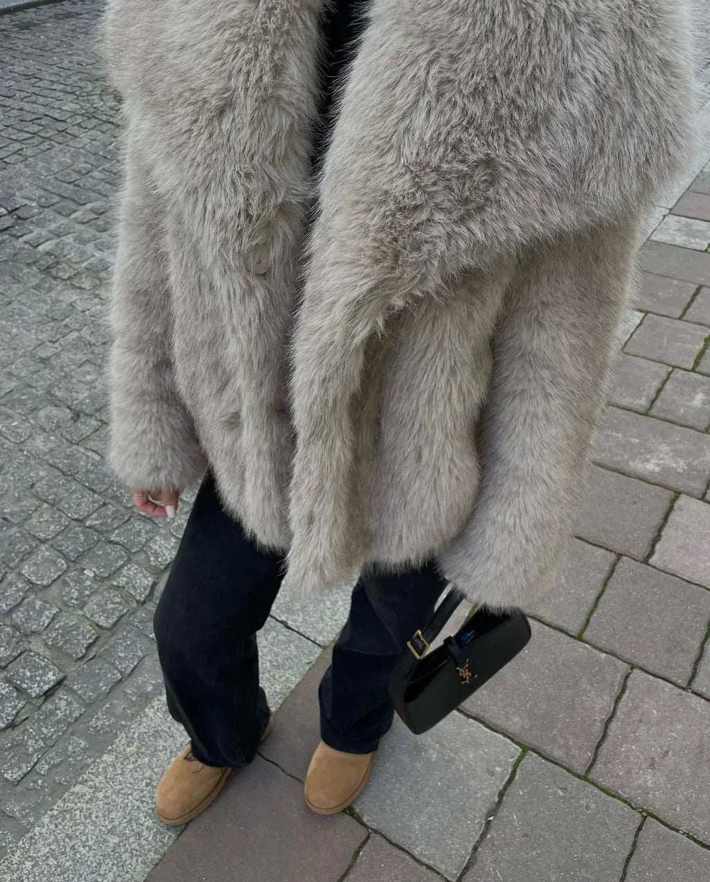 Valenzora women's fur coat with a luxurious touch - Winter 2026 Edition