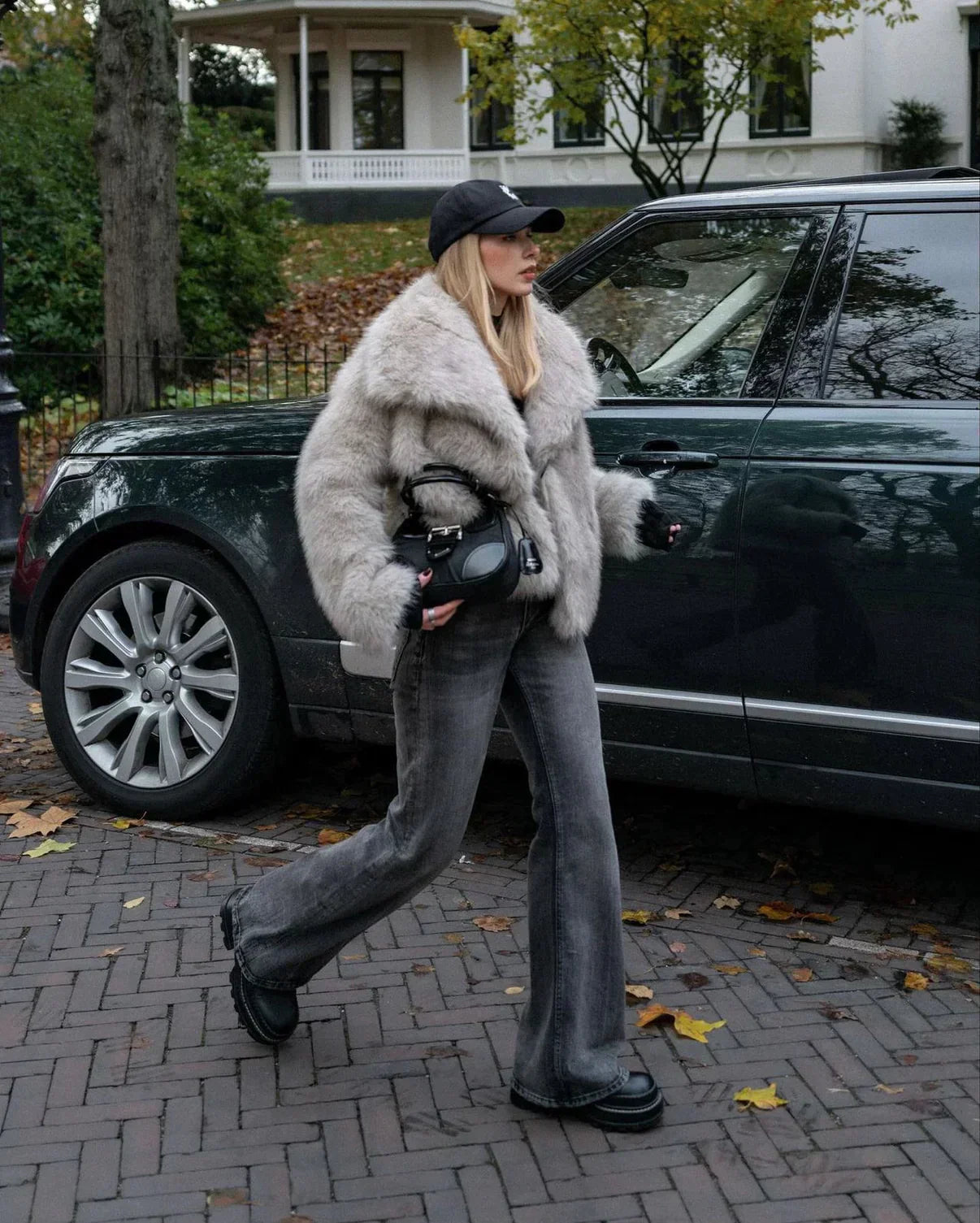 Valenzora women's fur coat with a luxurious touch - Winter 2026 Edition