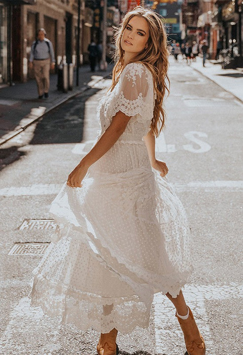Valenzora | White lace dress