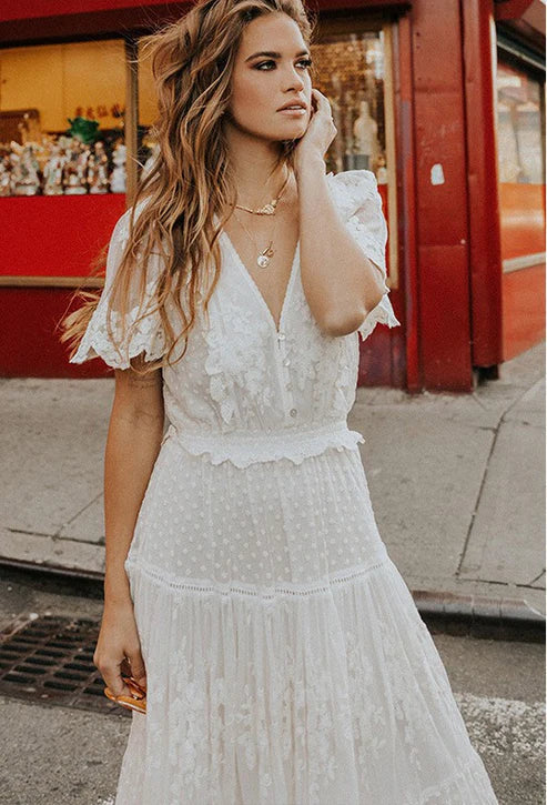 Valenzora | White lace dress