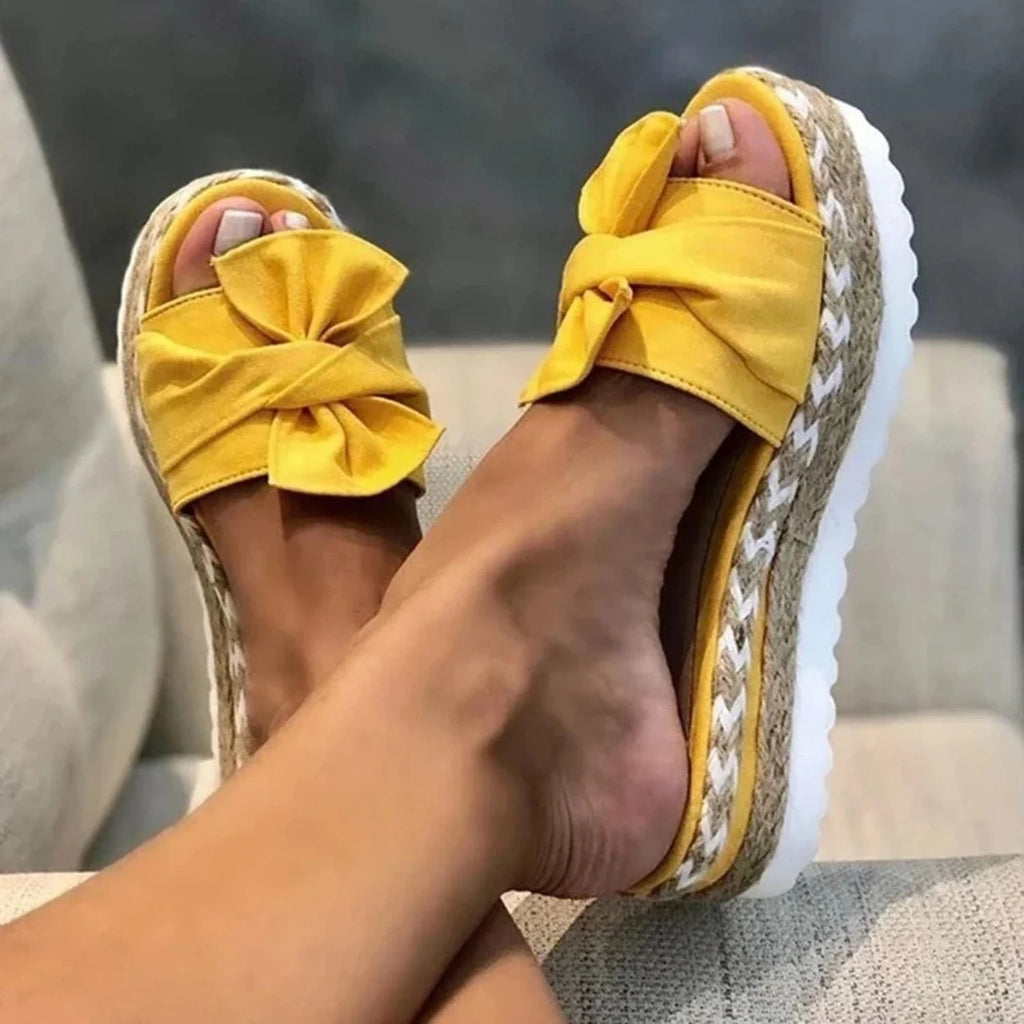Valenzora | Women's sandals with hair curlers