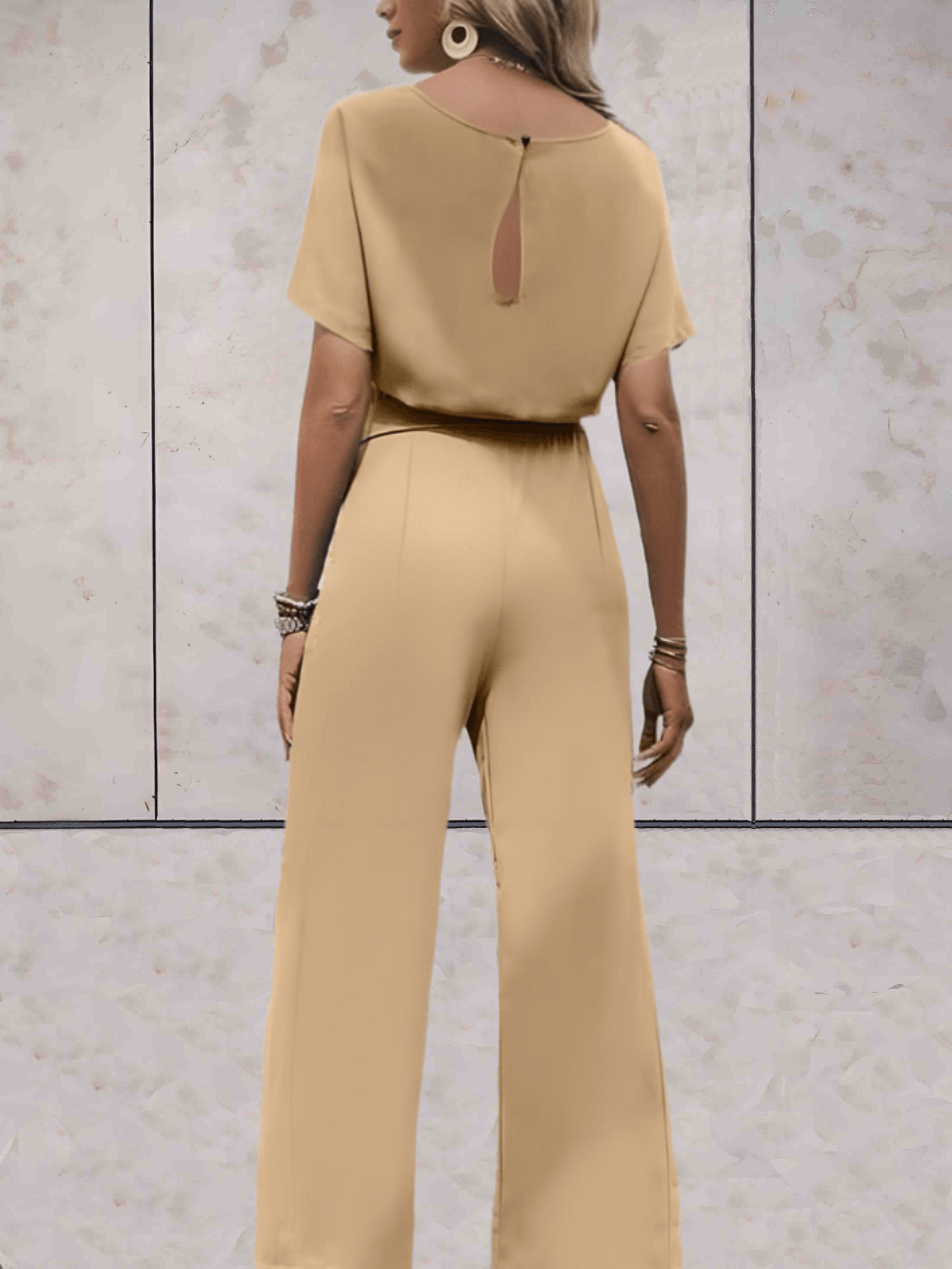 Valenzora - Jumpsuit with belt and short sleeves