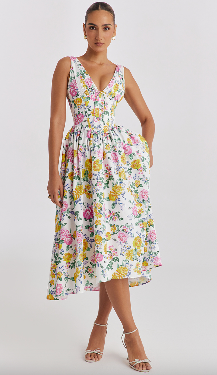 Valenzora | Evening dress with a classic silhouette for women