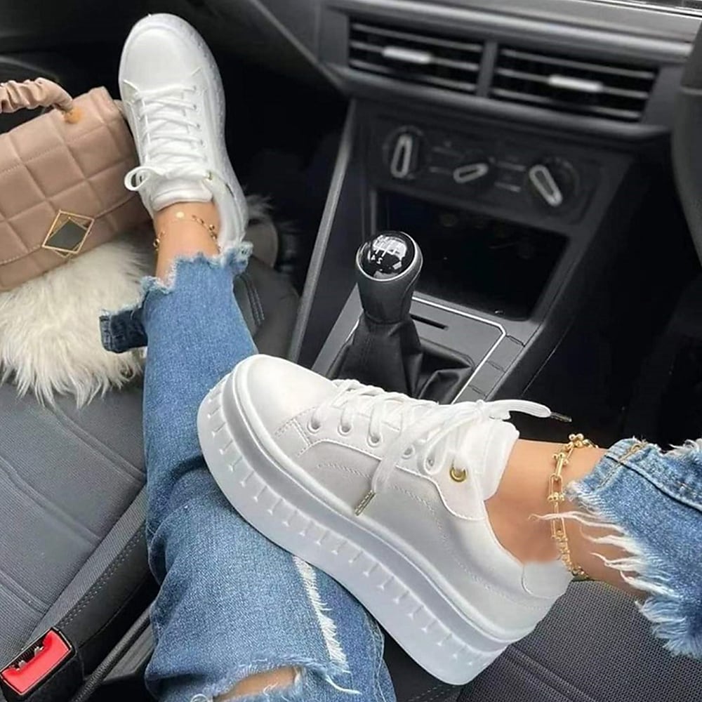Valenzora | Comfortable lace-up shoes with thick soles for women