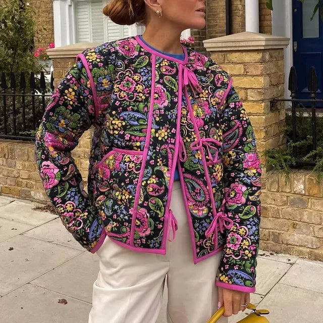 Valenzora – Bestickte Damenjacke mit Blumenmuster