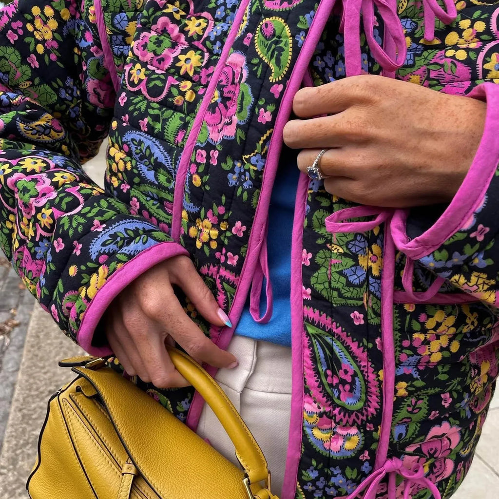 Valenzora – Bestickte Damenjacke mit Blumenmuster