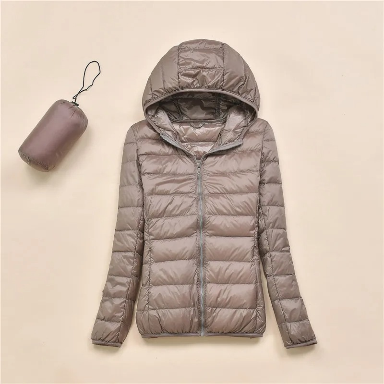 Valenzora | Lightweight down jacket with hood for women