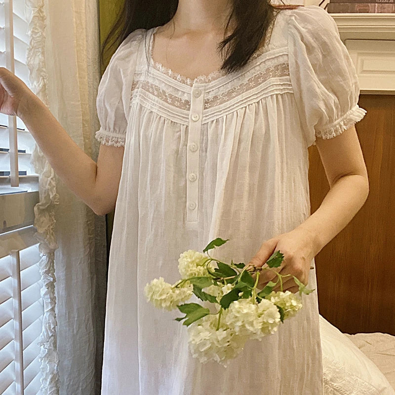 Valenzora | Victorian Nightgown
