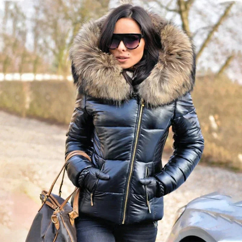 Valenzora – Winterjacke mit Kapuze aus Kunstfell