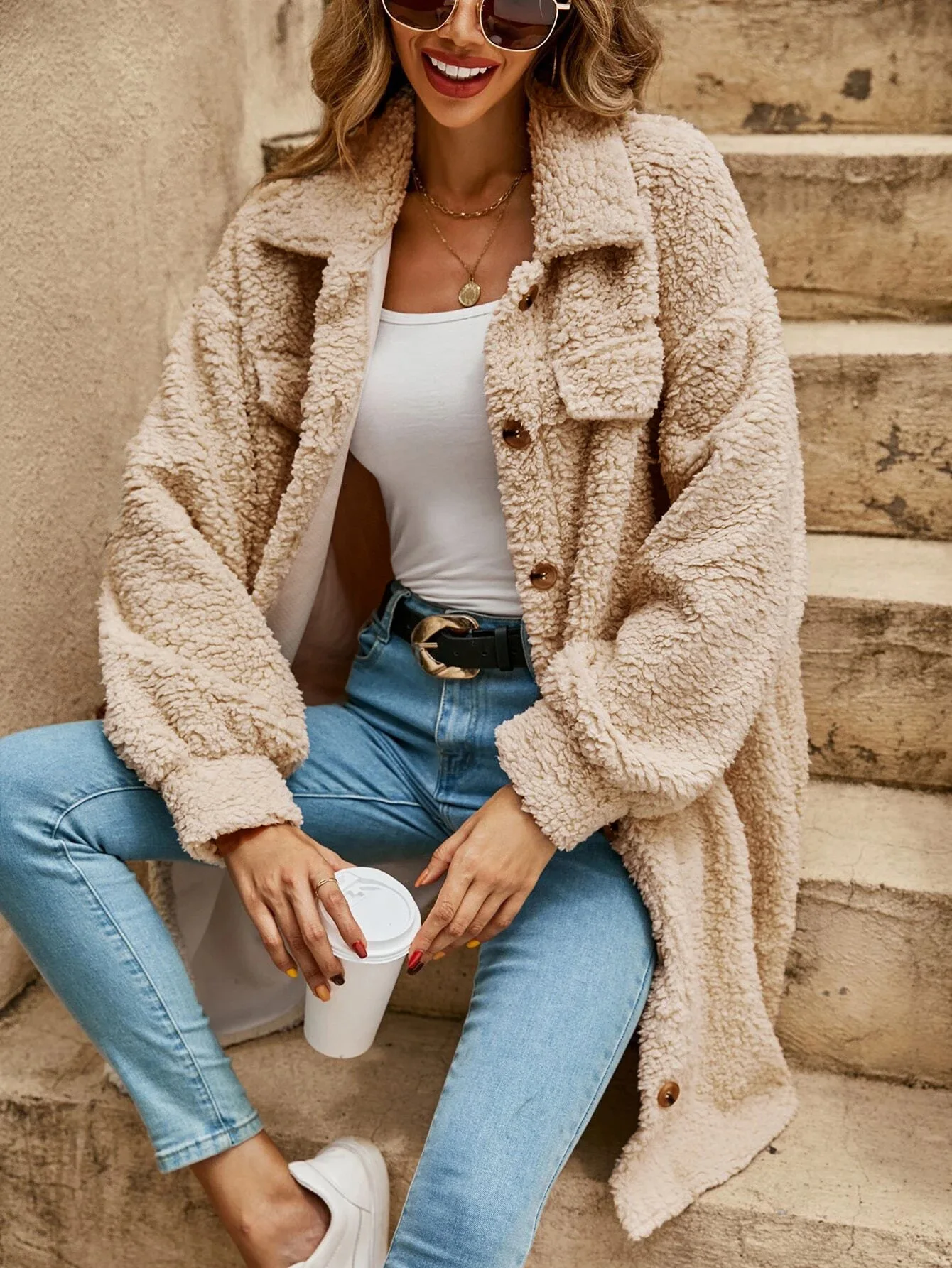 Valenzora - Women's button-up coat with eye-catching buttons