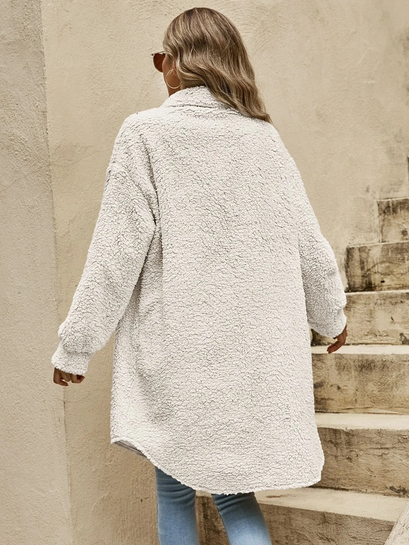 Valenzora - Women's button-up coat with eye-catching buttons