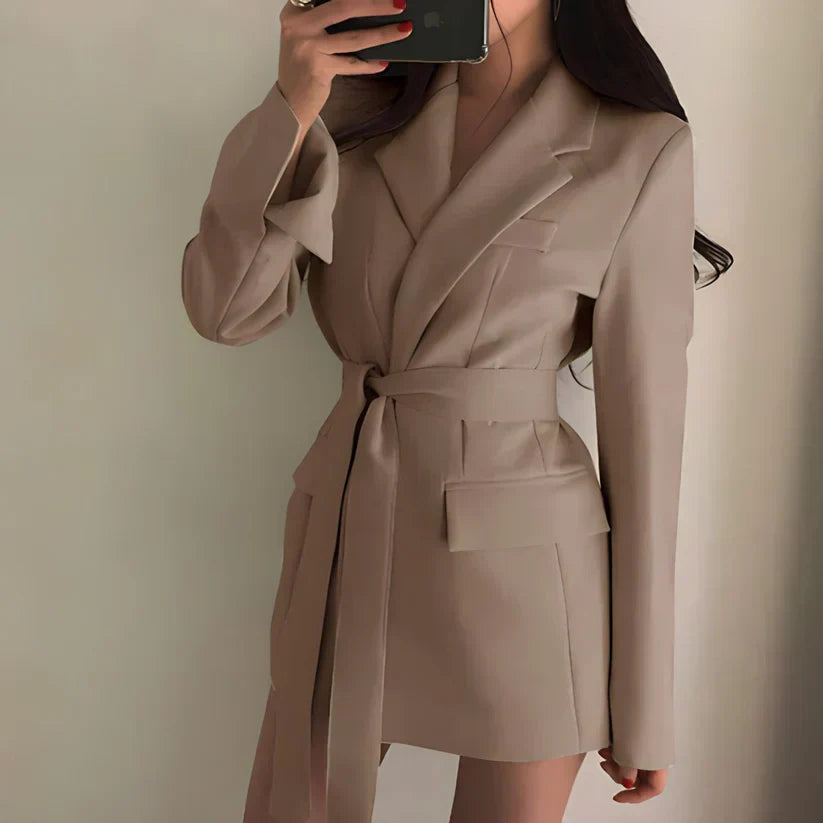 Valenzora | Eleganter Blazer mit Gürtel