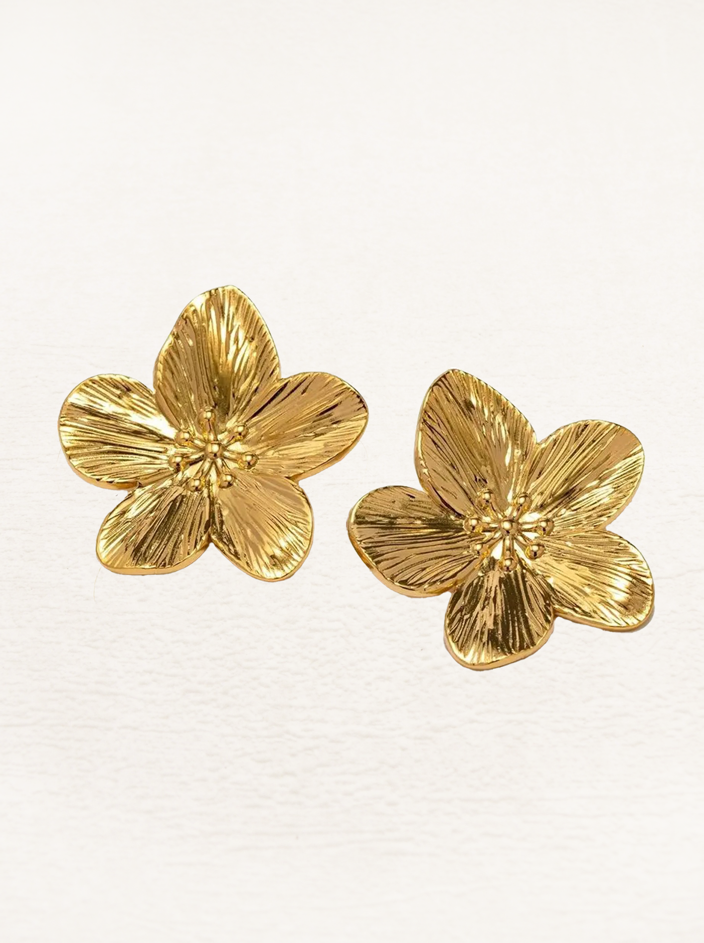 Valenzora | Blossom Earrings Gold With Elegant Petals