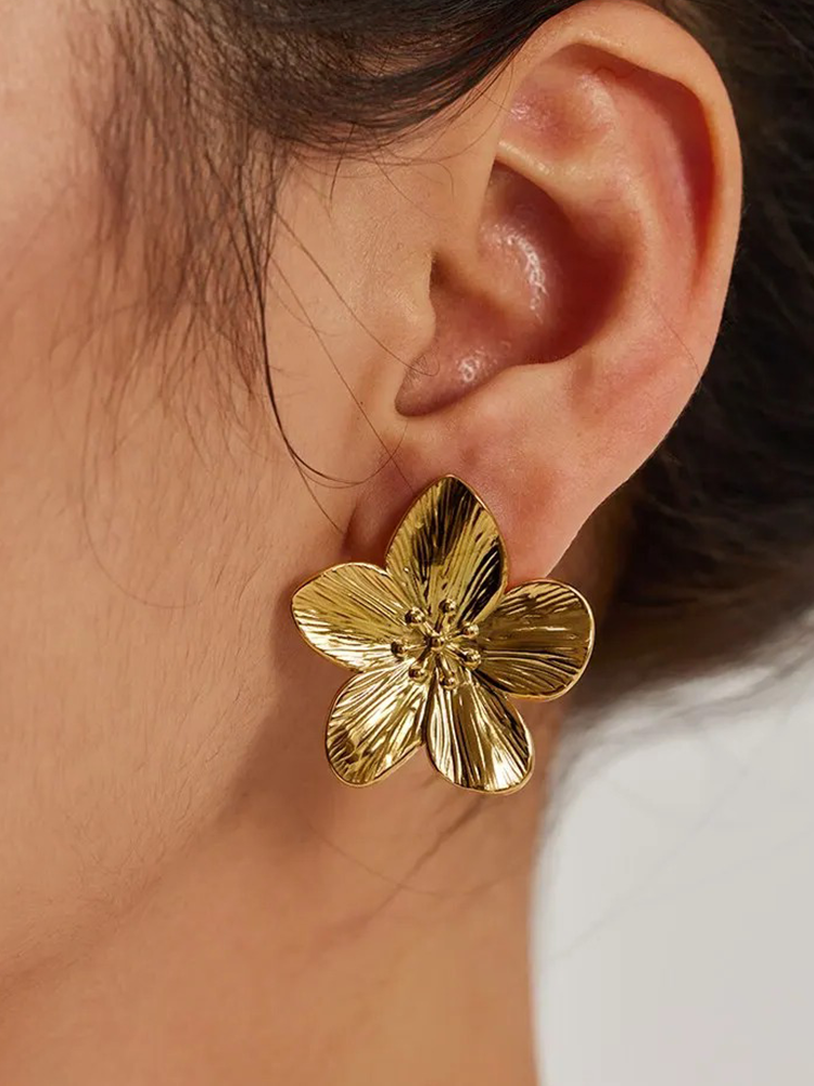 Valenzora | Blossom Earrings Gold With Elegant Petals