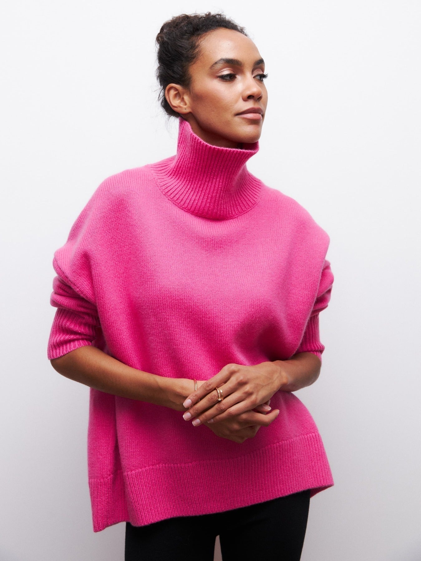 Valenzora | Oversized Strickpullover mit hohem Kragen Damenstrick