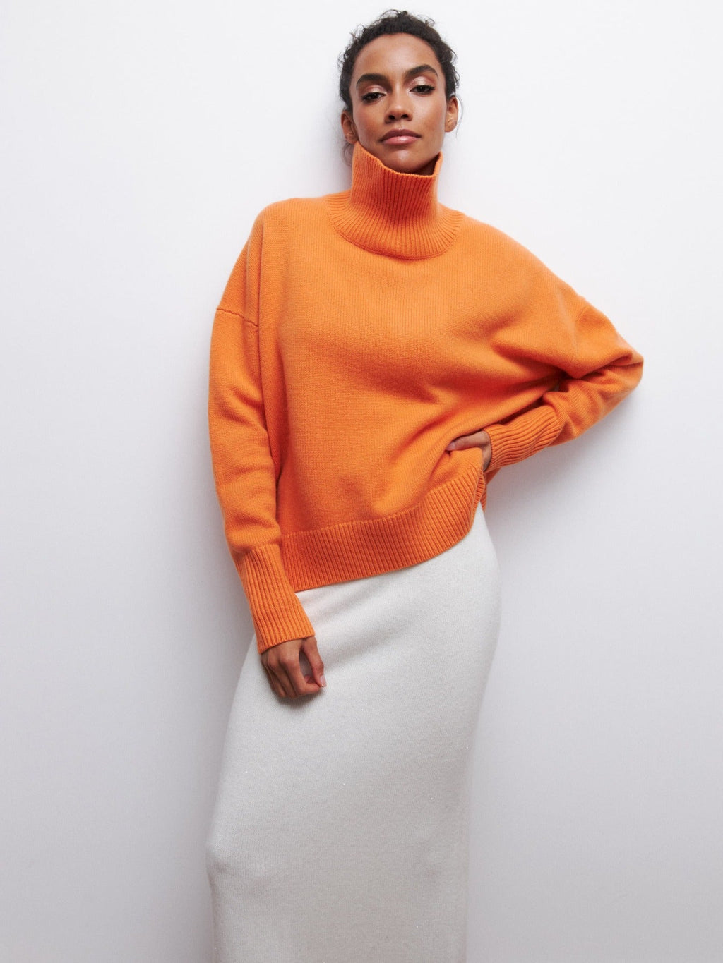 Valenzora | Oversized Strickpullover mit hohem Kragen Damenstrick