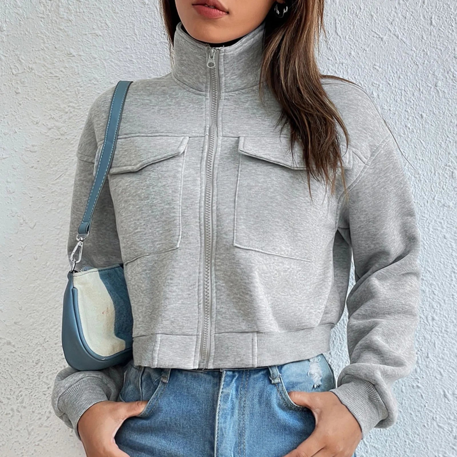 Valenzora | Bequeme, langärmlige, verkürzte Jacke mit Taschen