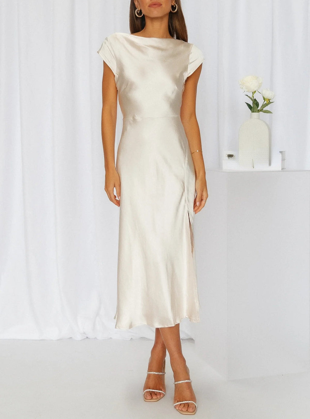 Valenzora - Elegant Slik dress