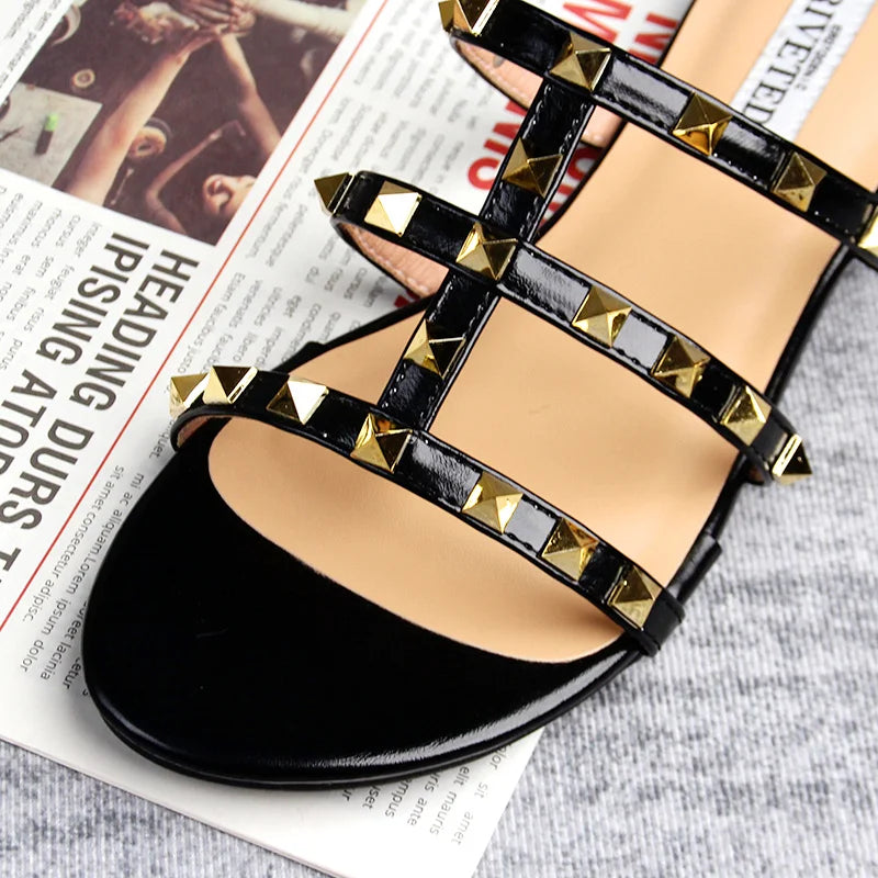 Valenzora | Summer Women's Sandals, Casual Slippers, Flat Shoes, Simple Style, Fashionable Studded Design, Walking and Shopping, Plus Sizes