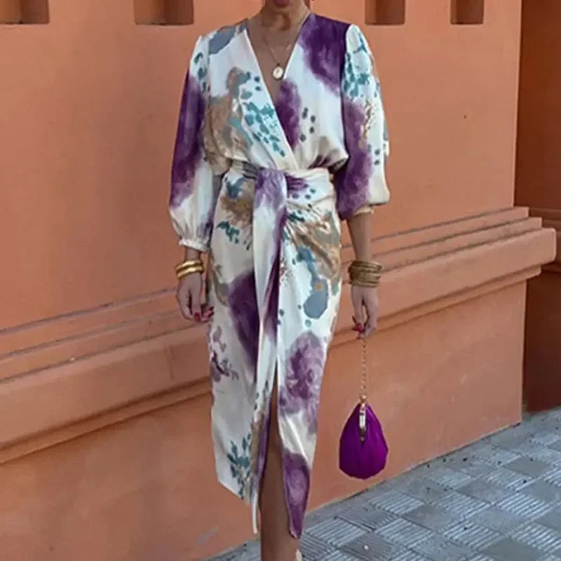 Valenzora | Batik-Wickelkleid in Midilänge mit Puffärmeln