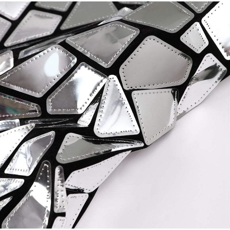 Valenzora | Steh einfach da und starre das Minikleid an
