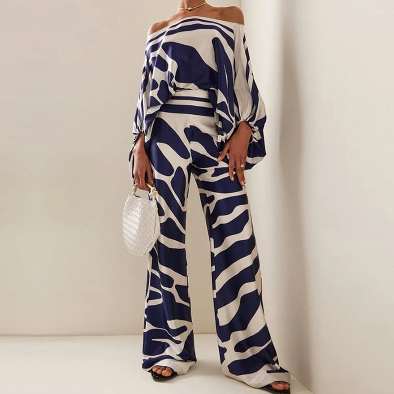 Valenzora | Off-the-shoulder set with a striking pattern
