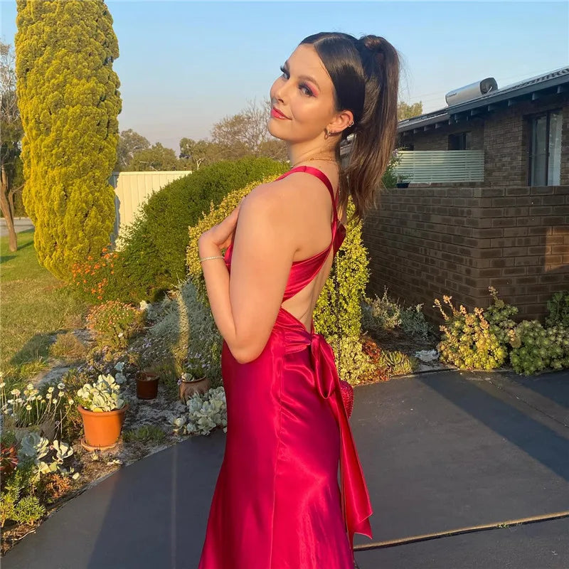 Valenzora | Bow Backless Evening Maxi Dress