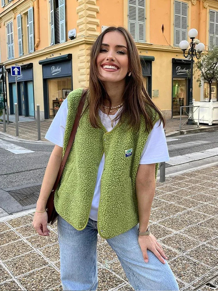 Valenzora | Warm, cozy vest with V-neck for autumn and spring