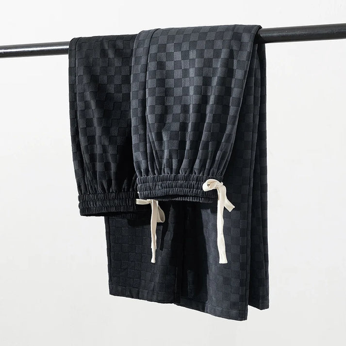 Valenzora | Stylish jogging pants with a checkered pattern
