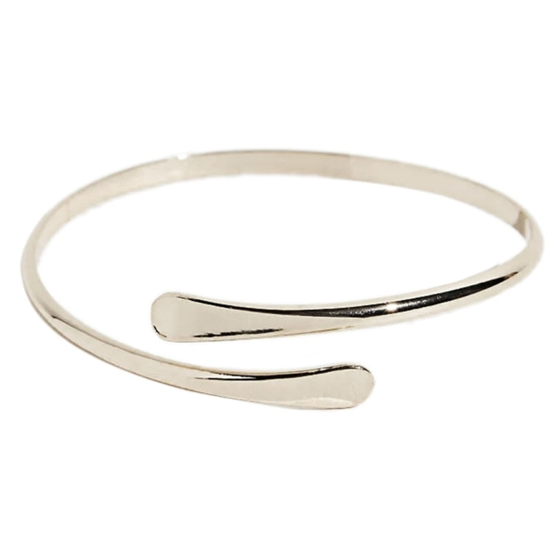 Valenzora Bold Cairo Bangle | Adjustable filigree bracelet with swirl pattern