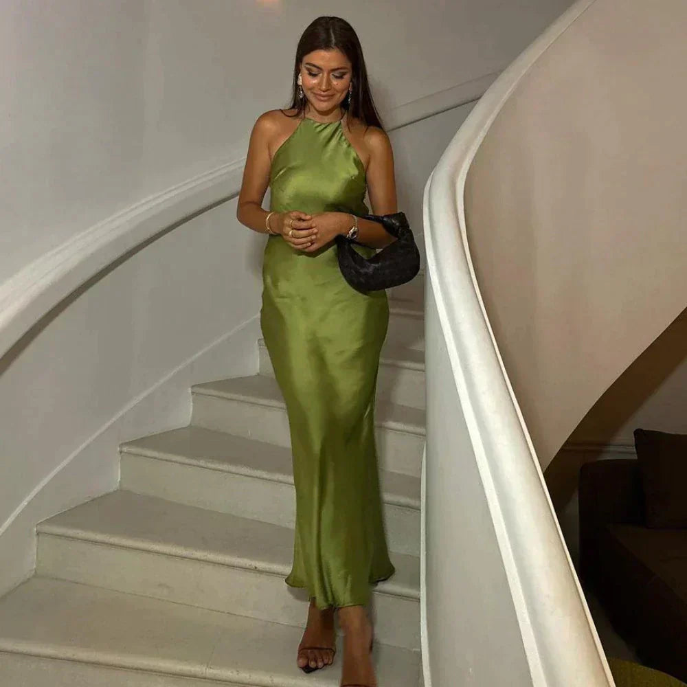 Valenzora | Elegant women's halterneck dress made of silk - glamorous & comfortable