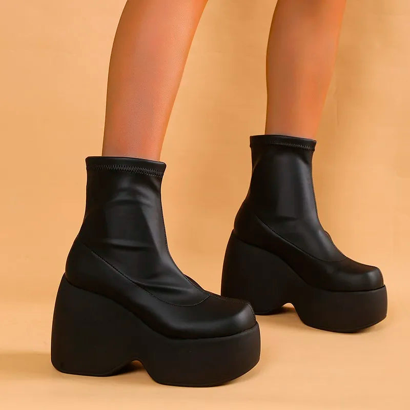 Valenzora | Gothic Chunky Platform Ankle Boots with Zipper